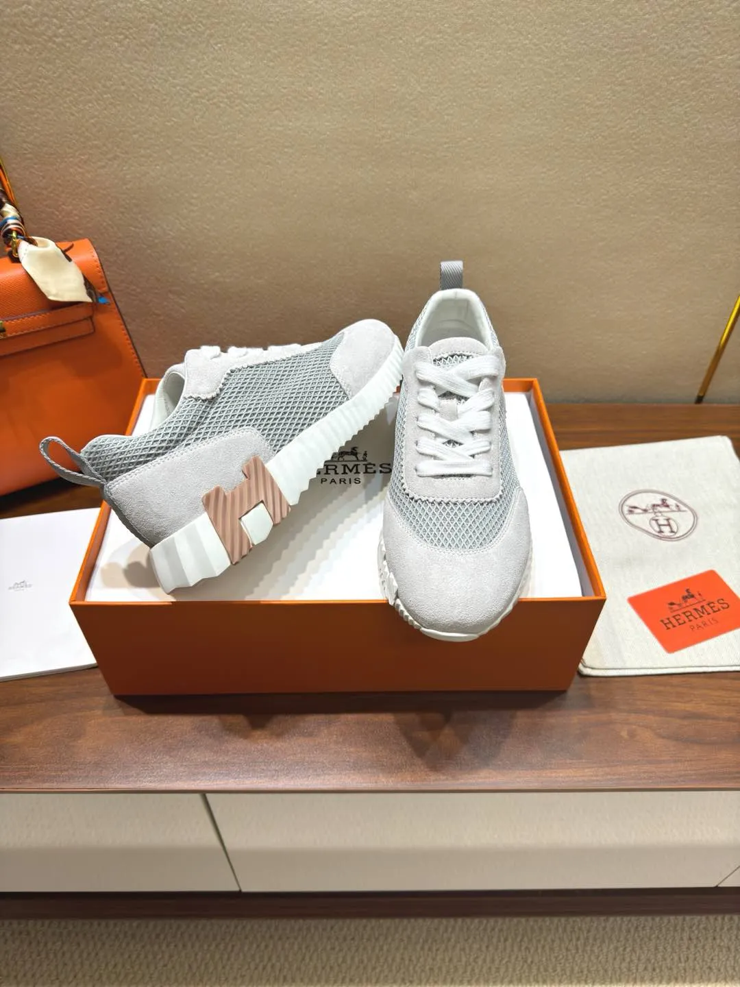 💕💕Factory direct selling price p640💕💕 Men ➕20💰Hermes 🐎24 new sports shoes 🆕 H family 2024giga new sports shoes **3cm, a real artifact, original molded outsole, very stylish and light, perfect foot feel💯 size: 34-46 (customized at 34.45.46)